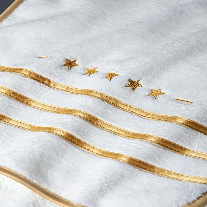 Zestaw 8 Ręczników Kąpielowych– Miękkie, Aksamit Koralowy białe