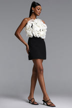 BLACK AND WHITE MINI DRESS WITH AN IMPRESSIVE FLORAL MOUNTAIN