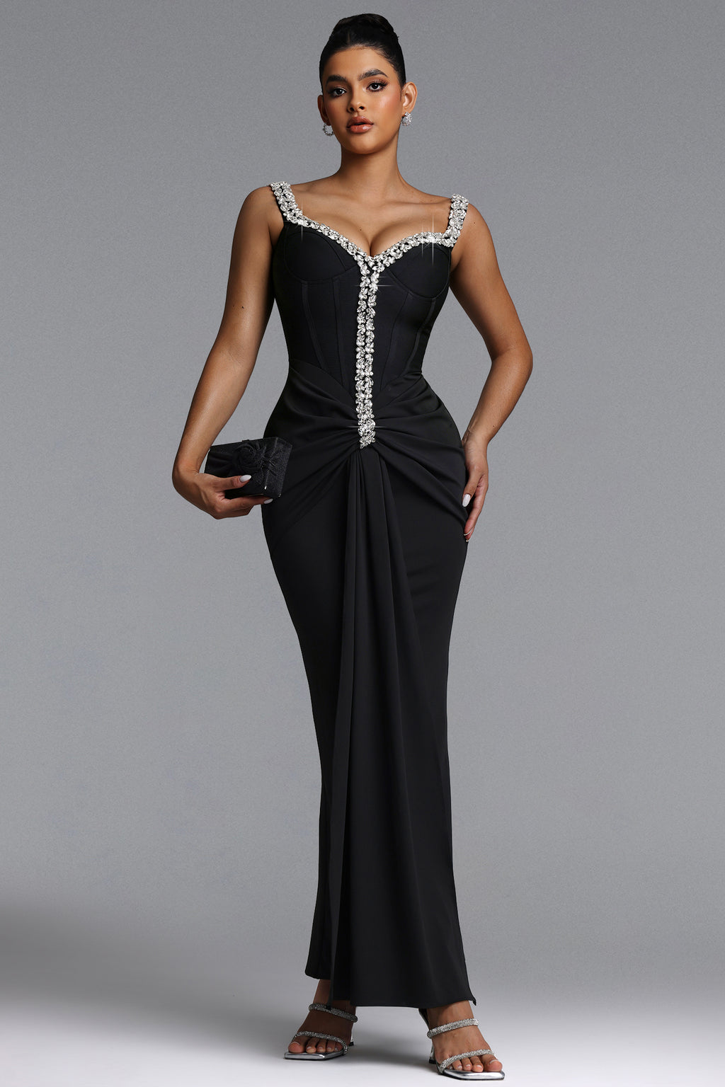 MAXI'S BLACK DRESS WITH CRYSTAL FINISH AND WRINKLE