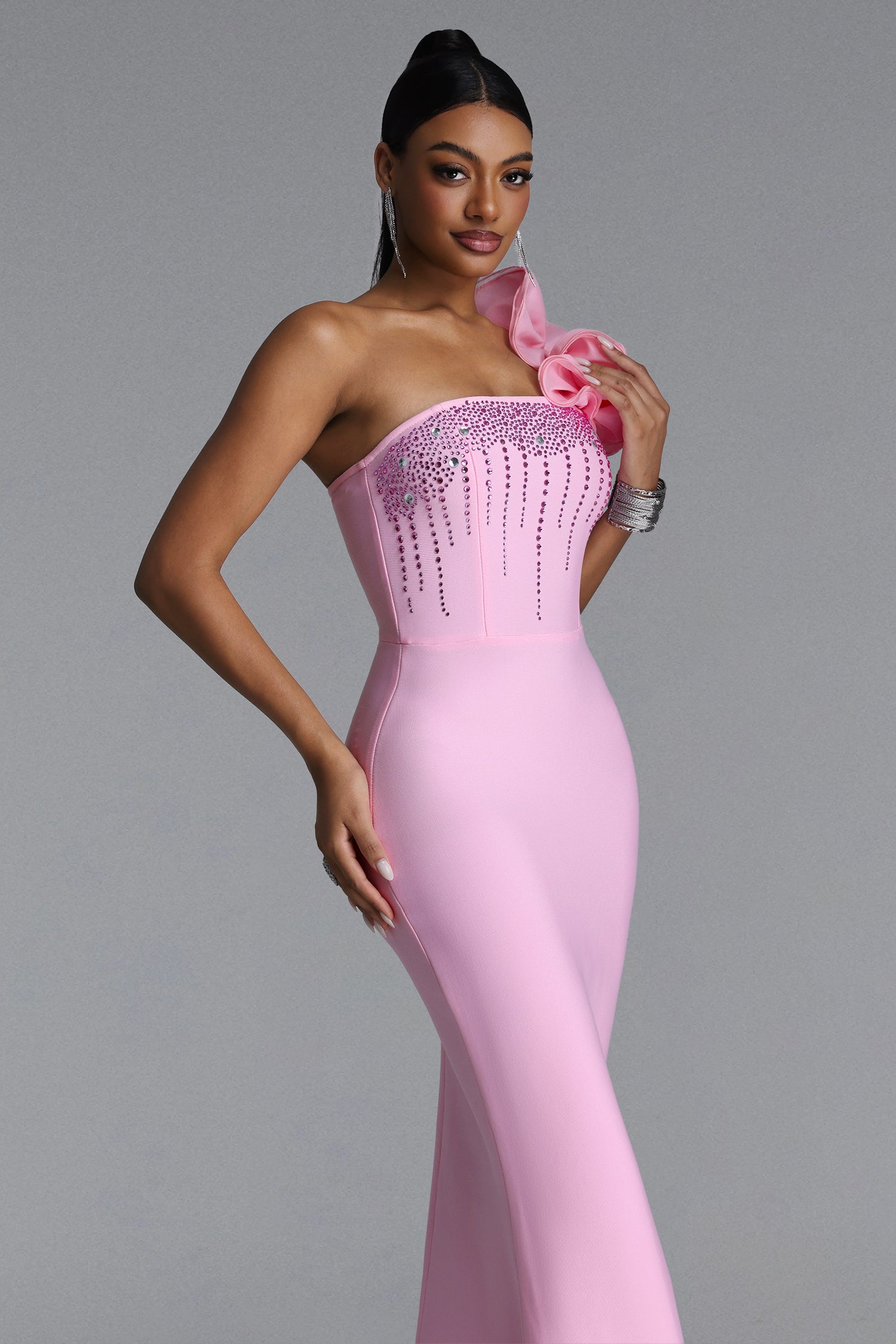 MAXI PINK DRESS FOR ONE SHOULDER WITH FLOWER AND CRYSTALS