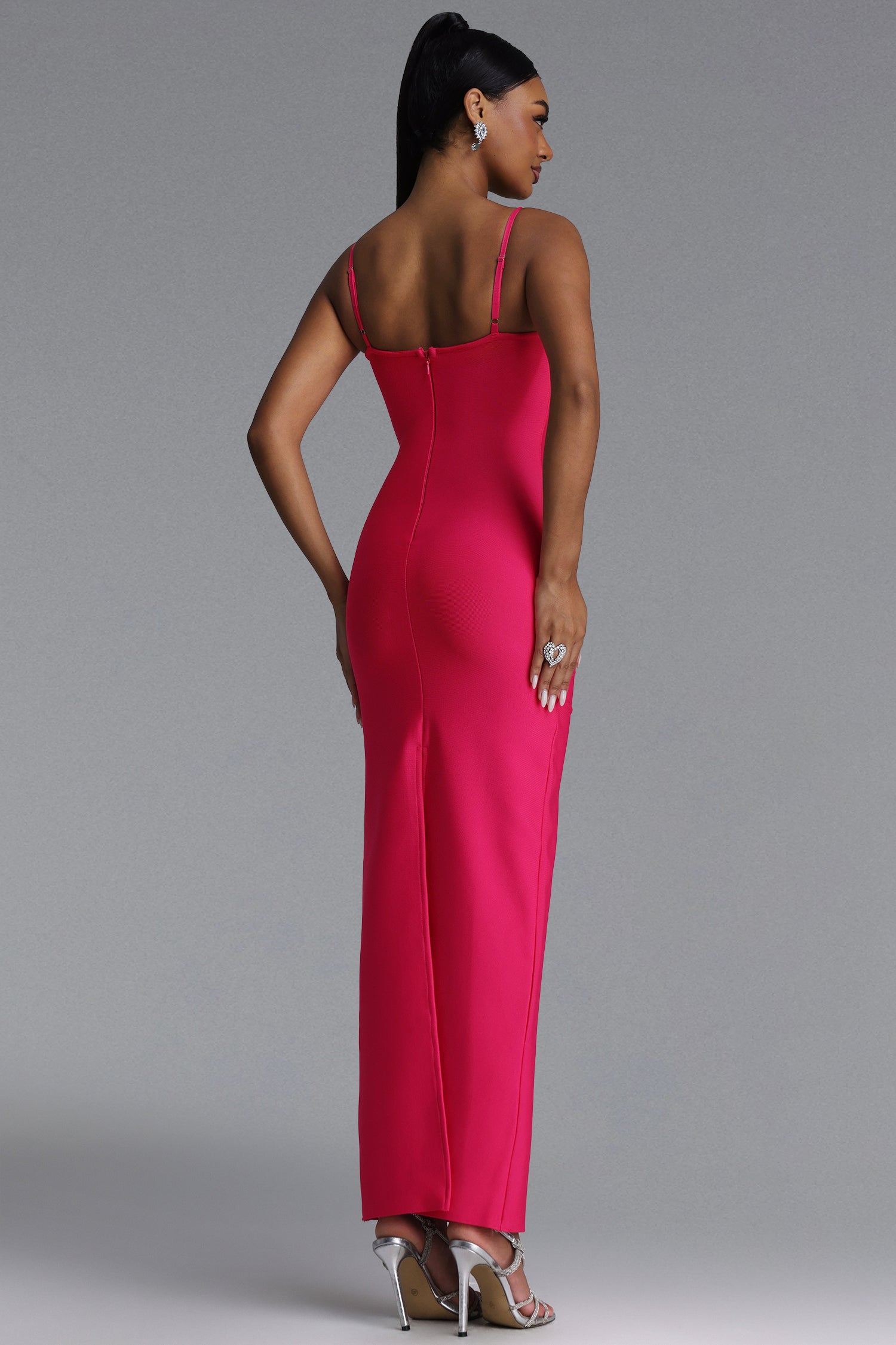 MAXI'S FAUX DRESS WITH DECORATIVE CRYSTALS AND A HALTER DECLOT