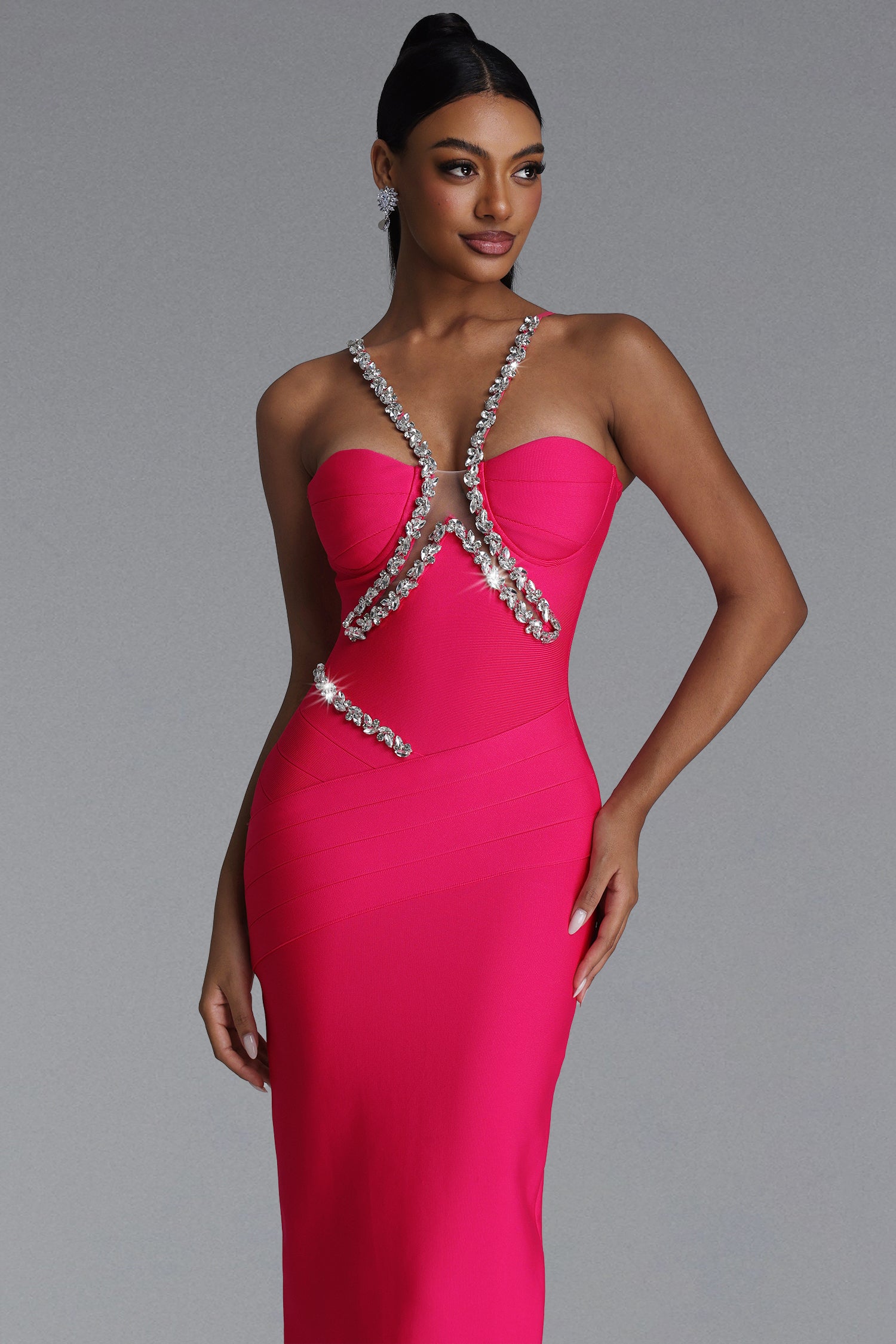 MAXI'S FAUX DRESS WITH DECORATIVE CRYSTALS AND A HALTER DECLOT