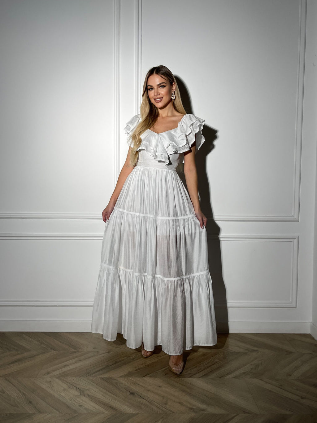 Off-Shoulder White Ruffled Maxi Boho Dress  Elegant & Flowy Summer Outfit