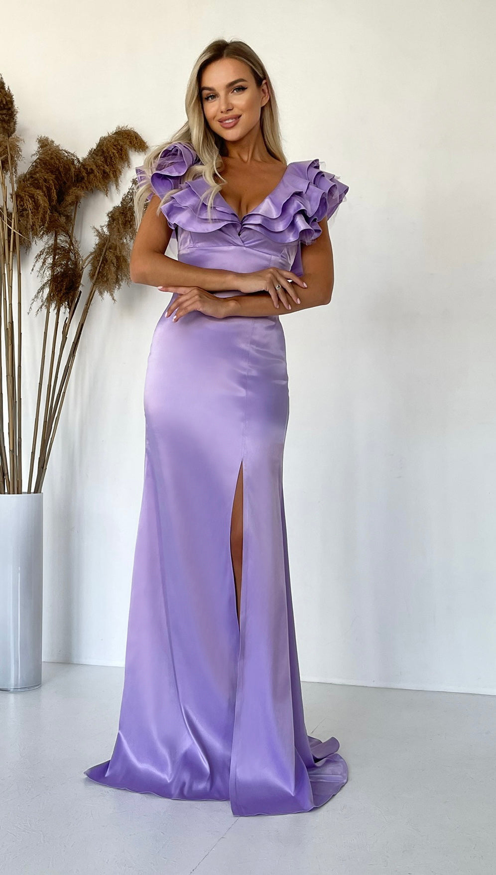 Ruffle Elegance Mermaid Maxi Dress With Open Back