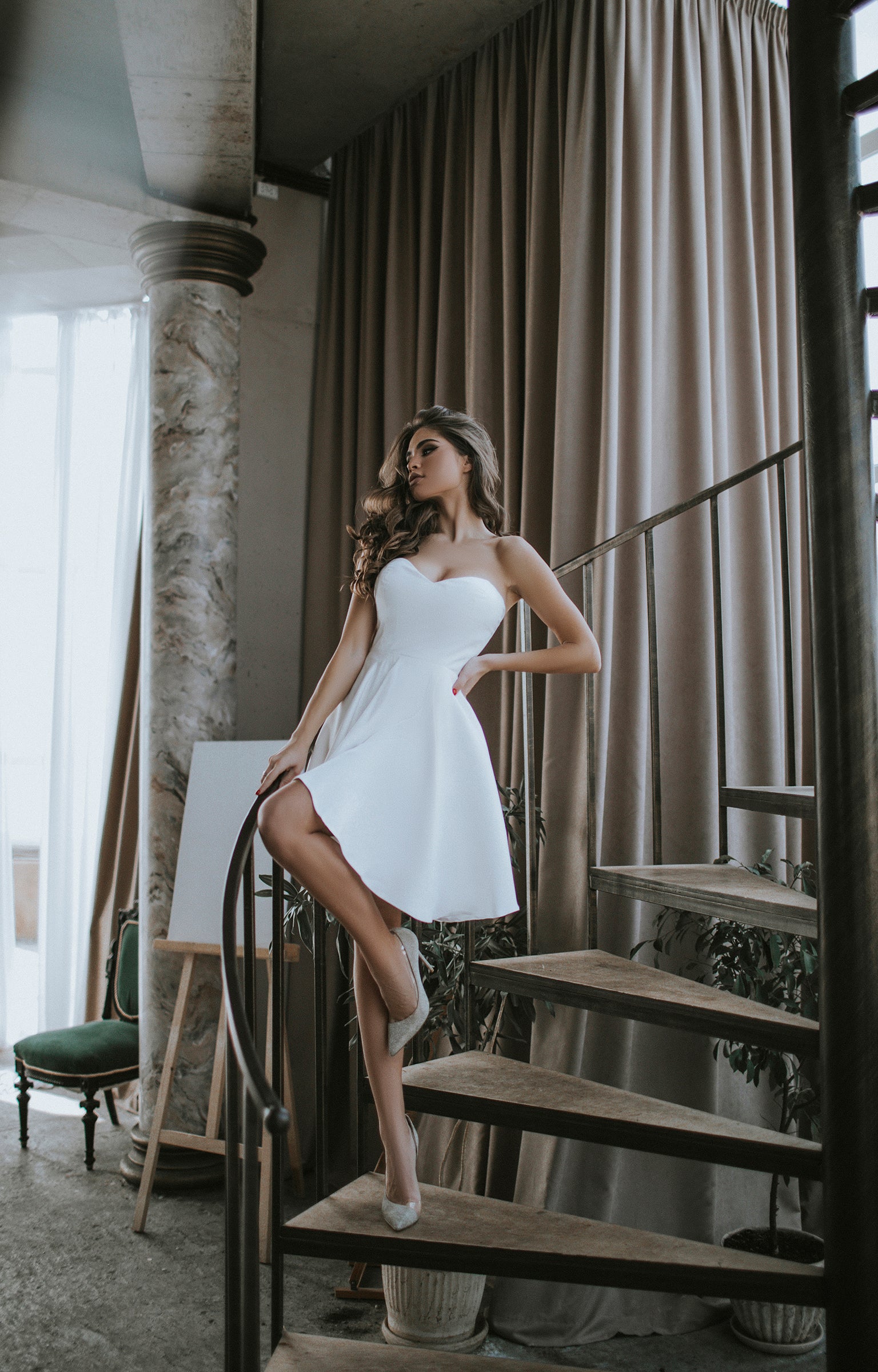 white-wedding-dress-second-look-dancing