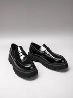 Women's leather shoes