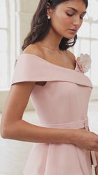 SUKIENKA MIDI ELEGANCKA KWIATY 3D DEKOLT SERCE KRÓTKI RĘKAW KOKTAJLOWA