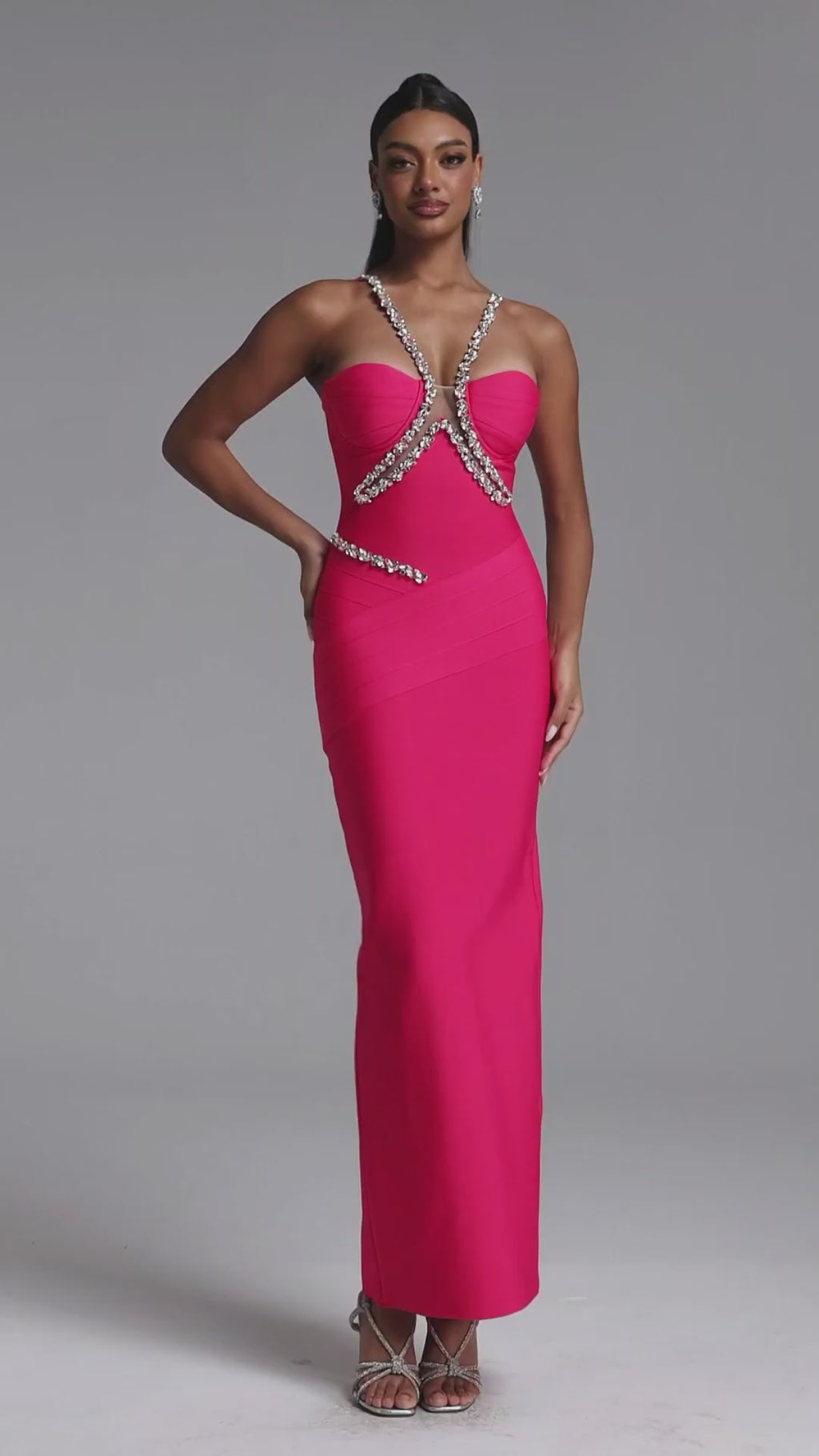 MAXI'S FAUX DRESS WITH DECORATIVE CRYSTALS AND A HALTER DECLOT