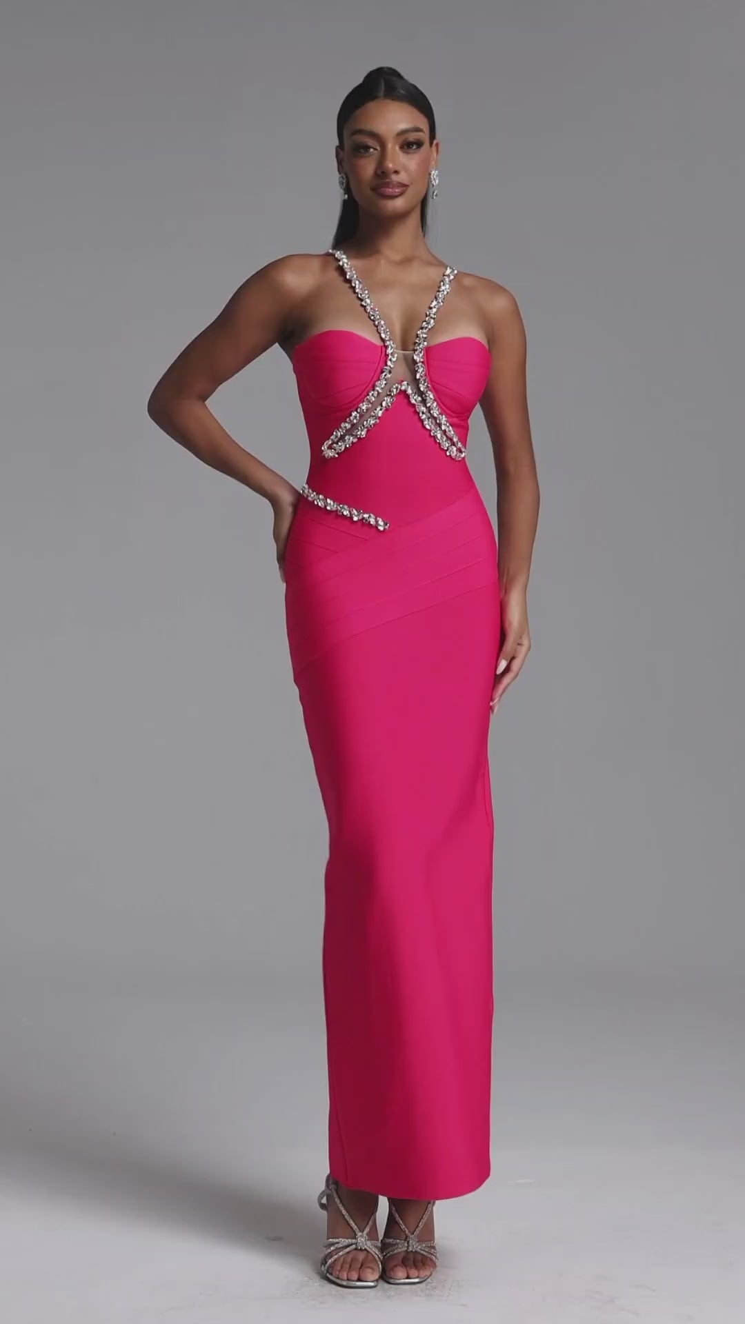 MAXI'S FAUX DRESS WITH DECORATIVE CRYSTALS AND A HALTER DECLOT