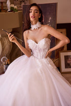 Romantic Strapless Lace Appliqué Tulle Wedding Gown with Train