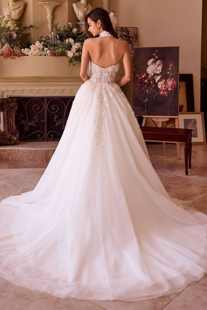 Romantic Strapless Lace Appliqué Tulle Wedding Gown with Train