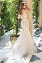 Fitted Mermaid Gown A Strapless Neckline And Embellished Lace Bodice